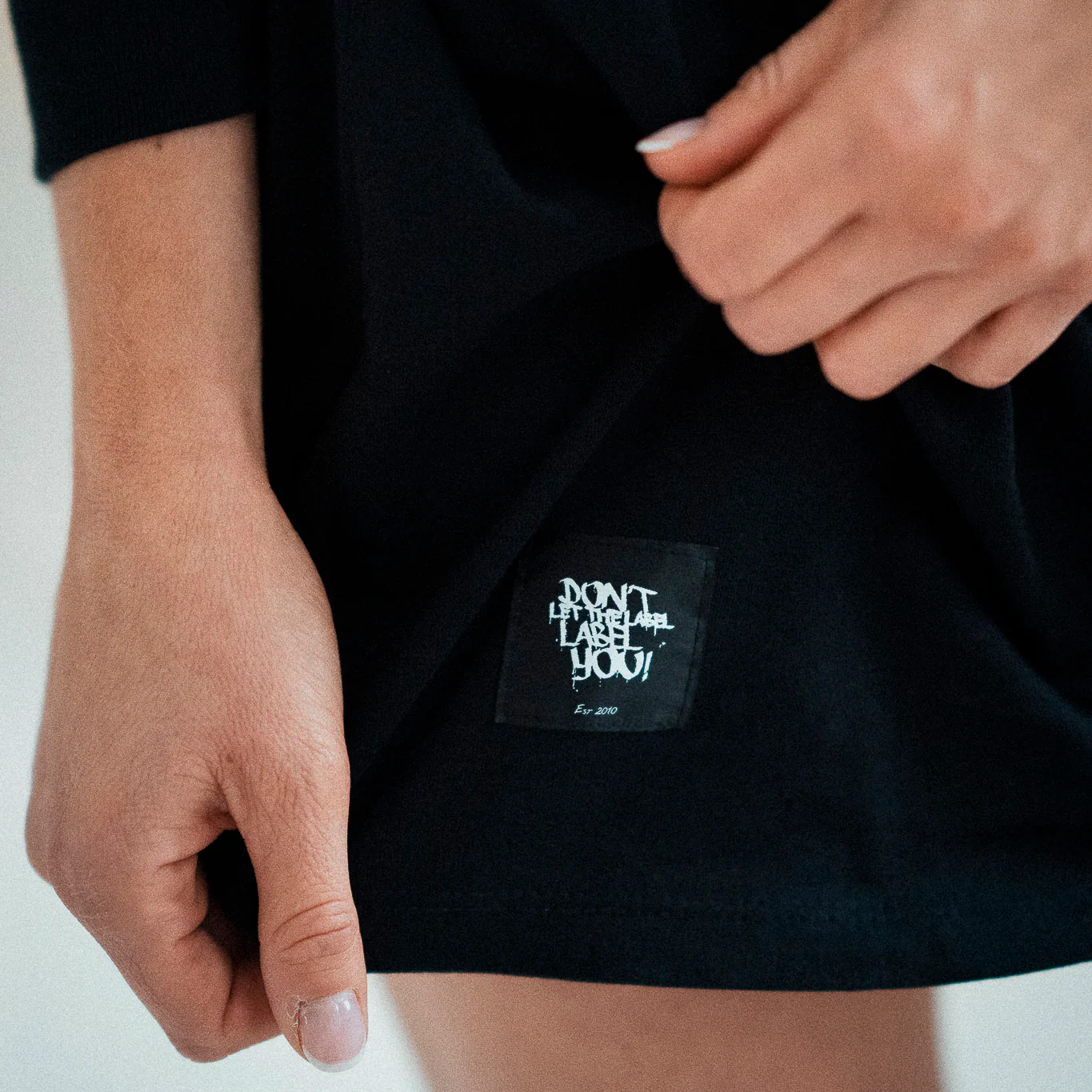 DLTLLY | LONGSLEEVE | BLACK - Image 5